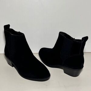 Vionic Roseland Water-Repellent Suede Ankle Boots